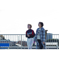 清水富美加と松井玲奈が漫才コンビに挑戦！映画「笑う招き猫」の予告編・ポスターが解禁に 画像