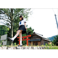 元NMB48の藤江れいな、写真集発売！セーラー服＆白無垢姿なども披露 画像
