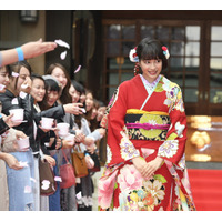 広瀬すず、“年の差の恋”への憧れを明かす……生田斗真は「超絶可い」と広瀬を絶賛 画像