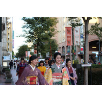 映画『はいからさんが通る』試写会に袴姿のハイカラ女学生が集合！パネル展示も実施 画像