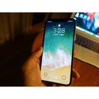 iPhone X「Face ID」の使い勝手は？「Touch ID」とどちらが速い？ 画像