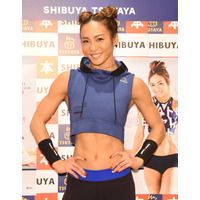 “腹筋美女トレーナー”AYA「渡辺直美のトレーナーやってみたい」 画像