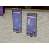 ソニー、デザインを刷新したXperiaフラッグシップ「XZ2」「XZ2 Compact」を発表【MWC 2018】 画像