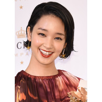 剛力彩芽、交際認める！「気づいたら年齢の差をこえて」 画像