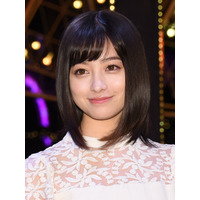 橋本環奈、口を大きく開けラーメンを食べる姿に「可愛すぎる」 画像