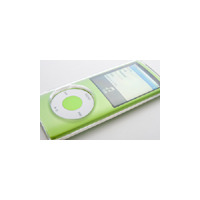 iPod nanoのカラーやデザイン性を損なわない透明なハードケース、実売1,280円 画像