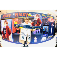 「Nissyサンタ」が全国5大都市のCDショップを訪店するサプライズ 画像