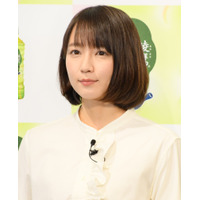 吉岡里帆、「どんぎつね」の着物姿を公開！「2019年も参上致します」 画像