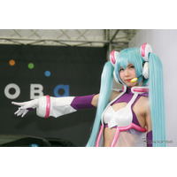 えなこ、シースルーの初音ミクコスプレ…東京オートサロン2019 画像