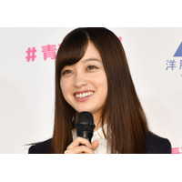 橋本環奈の“見返り美人”ショットにファンうっとり！ 画像