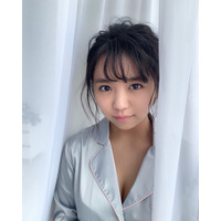 大原優乃、パジャマから谷間がチラリとのぞくセクシーショット公開 画像