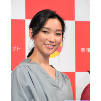 杏、家訓を明かす「皆でひしめきあって寝る」6畳に家族5人と犬2匹 画像