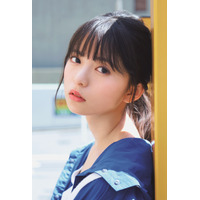 乃木坂46・齋藤飛鳥、グラビアで凛とした表情見せる！『B.L.T.』表紙に抜てき 画像