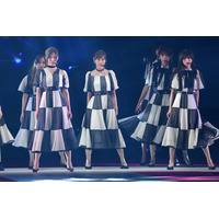 【GirlsAward 2019】乃木坂46、『シンクロニシティ』など4曲熱唱！遠藤さくらがセンターを務める新曲も 画像