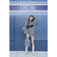 Cocomi、ショーパン＋ブーツのDIORファッションで可愛さ全開 画像