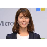 稲村亜美、肩出しニット姿のセクシーオフショットに反響 画像