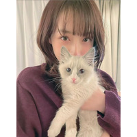 宇垣美里、猫とのプライベートショットに「かわいすぎ」「最高」の声！ 画像