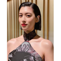 三吉彩花、「話題女優賞」を受賞！エレガントなドレスにも「いいね」多数 画像