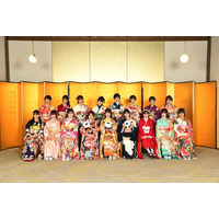 AKB48新成人メンバー17人が振袖姿！成人式式典＆トークイベントに登場 画像