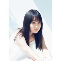 乃木坂46・賀喜遥香、白ワンピで透明感！長く美しい肢体も......『B.L.T.』6月号 画像