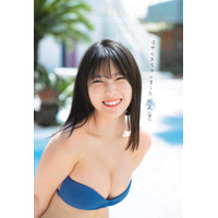 沢口愛華、最新グラビアが全力セクシー！迫力満点のグラマーバスト披露！ 画像