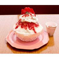 センナリヤフルーツパーラーで「フルーツとレアチーズケーキのかき氷」新発売 画像