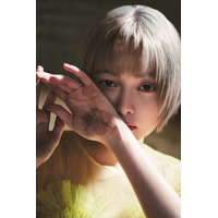 玉城ティナ、デビュー10周年記念写真集 『世界』 10月発売！蜷川実花が全編撮影 画像