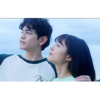 三阪咲、初の全編ドラマ仕立ての新曲「キミに会いたくなるんだよ」MVが本日21時公開！ 画像