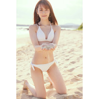 NGT48の“きれいなお姉さん”・西潟茉莉奈、1st写真集で純白ビキニ！「恥ずかしいです」 画像