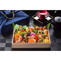 ヒルトン東京、日本料理「十二颯」から初のテイクアウトおせち！伝統料理に加えてグラタンやふぐの唐揚げも 画像