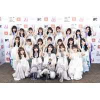 日向坂46、MTVライブで金村美玖センター『ってか』披露「光栄な賞を…」 画像