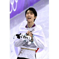 羽生結弦選手のシニアデビューから現在までを振り返るポストカードブック発売 画像