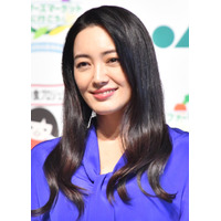 『ちむどんどん』出演の仲間由紀恵、視聴者にメッセージ「一緒に笑って泣いて元気をもらって、楽しんで」 画像