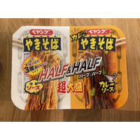 【実食レビュー】ペヤング、入手困難の新商品！「ペヤング 超大盛やきそば ハーフ＆ハーフカレー」 画像