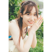 櫻坂46・守屋麗奈、1st写真集で着てみたいとリクエストして実現したカット公開 画像