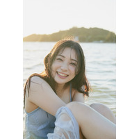 【Amazonランキング】足立梨花がセミヌードにも挑戦！15周年記念写真集が1位に 画像