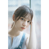 日向坂46・小坂菜緒、復帰後初ソロ表紙！ハタチ迎える直前にグラビア撮！ 画像