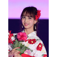 乃木坂46・佐藤楓、同期・向井葉月とお出かけ！「ため息が出るかわいさ」「3期の仲良しショット大好き」 画像