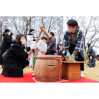 六本木ヒルズ屋上庭園で新春恒例「もちつき」イベント 画像