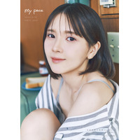 「鬼滅」声優・鬼頭明里、肌見せセクシーな写真集2パターン公開 画像