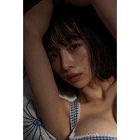 「やり過ぎたかも（笑）」華村あすか、24歳誕生日に写真集発売！ 画像