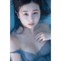 フェチ天使・くりえみ、大胆カット満載の3rd写真集が書泉売上1位に！ 画像