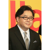 秋元康、65歳に！古市憲寿が用意したカオスすぎるバースデーケーキ公開 画像
