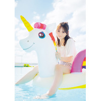 乃⽊坂46・⽥村真佑、1st写真集『恋に落ちた瞬間』通常版＆限定版3種の裏表紙が公開 画像