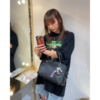 内田理央、オタク全開のスマホアクセサリを公開！ 画像