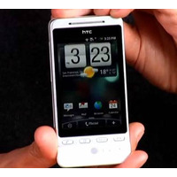 KDDIアメリカ、Android 2.1搭載スマートフォン「HTC Hero」発売 画像