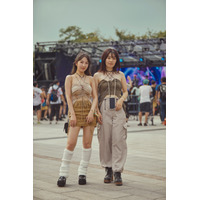 「ULTRA JAPAN 2023」ファッションスナップ　肌見せコーデやモノトーンのシンプルコーデなど 画像