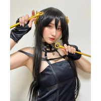 伊藤愛真、人気アニメ『スパイファミリー』ヨル・フォージャーの高クオリティコスプレ披露！ 画像