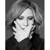 YOSHIKI、涙ながらにHEATHさんへの想いを語る「ロックに見送りたい」 画像