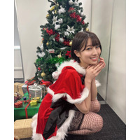 NMB48・安部若菜の網タイツサンタにファン大興奮「ぶっちぎりで一番かわいい」 画像